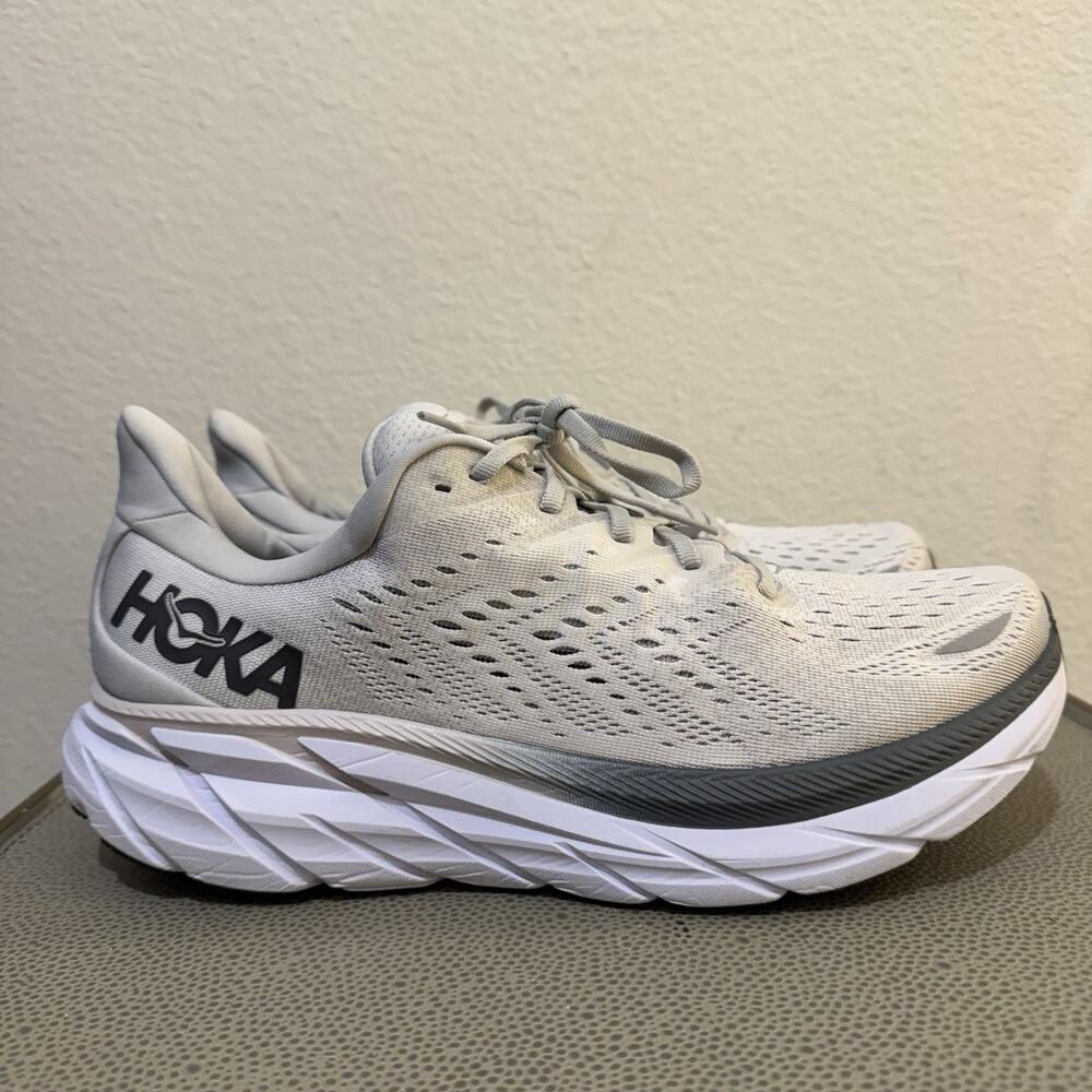 HOKA ONE ONE MEN'S CLIFTON 8 RUNNING SHOES LUNAR ROCK NIMBUS CLOUD Sz11 2E Wide